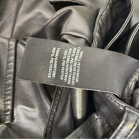 7 For All Mankind Faux Leather Cargo Pants – Size Small - Picture 6 of 8